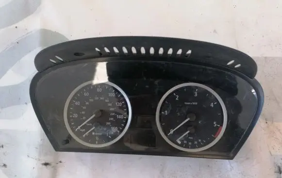 BMW 5 E60 E61 Speedometer (instrument cluster) 62116958601 110.080.213
