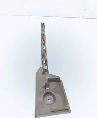 BMW 1 E81 E87 Front bumper mounting bracket 7184355