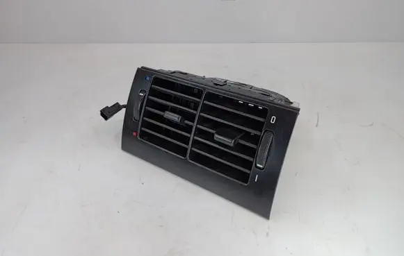 BMW 5 E39 Rear air vent grill 8376150 64228376150
