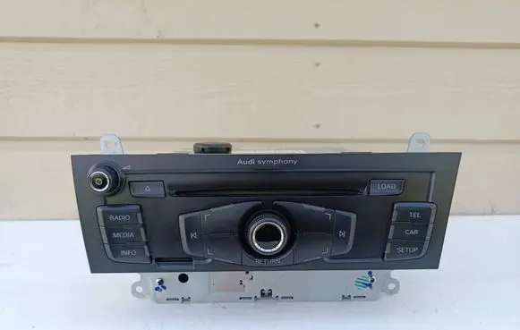 Audi A4 S4 B8 8K Radio/CD/DVD/GPS head unit 8T2035195H