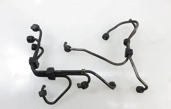 Volkswagen Transporter - Caravelle T4 Fuel injector supply line/pipe 