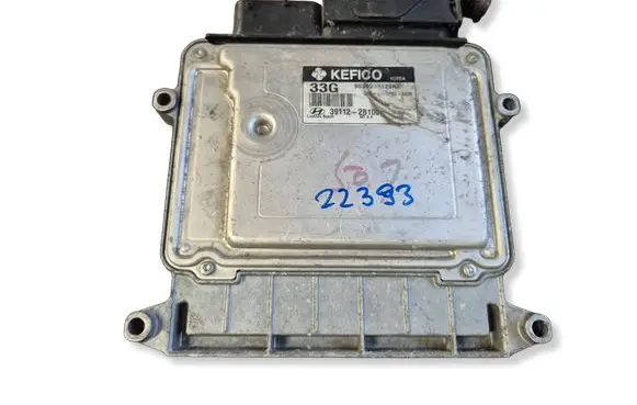 Hyundai i30 Engine control unit/module 391122B100 9030933129A2