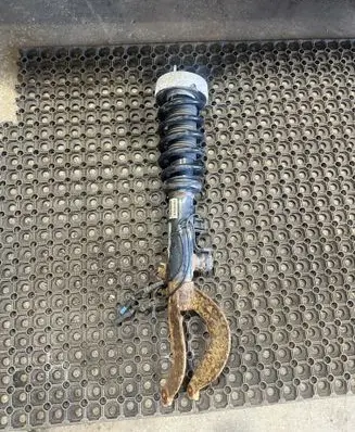 BMW X5 F15 Front shock absorber/damper 6863173