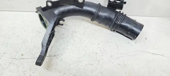 Volvo V40 Cross country Turbo air intake inlet pipe/hose 31361277