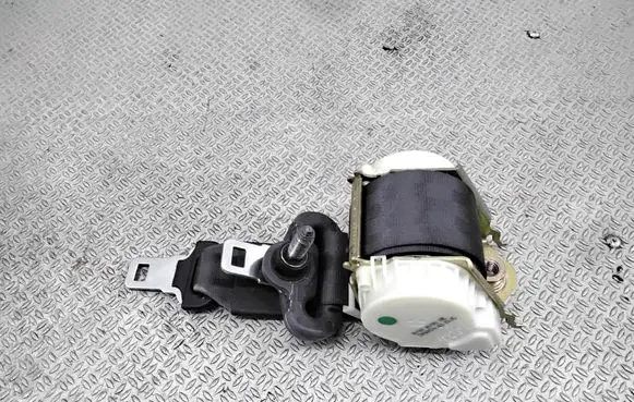 Renault Clio III Rear seatbelt 552573