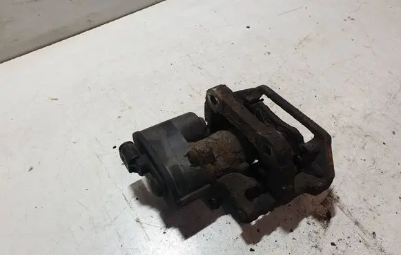 Volvo XC70 Rear brake caliper 32332594