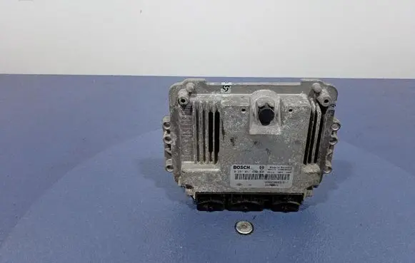 Renault Trafic II (X83) Engine control unit/module ECU 8200091517