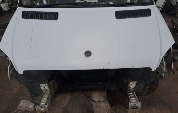 Mercedes-Benz Sprinter W906 Engine cover (trim) Nocode