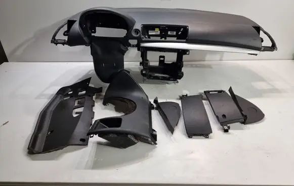 BMW 1 E81 E87 Dashboard
