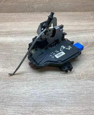 Audi A3 S3 8P Front door lock 4E1837015