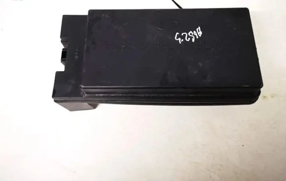 KIA Sorento Fuse box cover