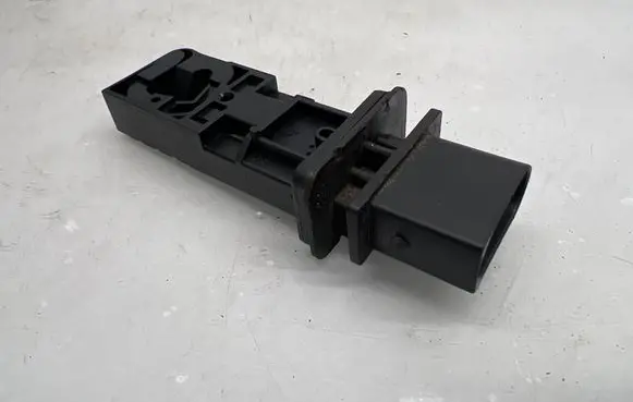 Mercedes-Benz CLS C219 Mass air flow meter A6420940148