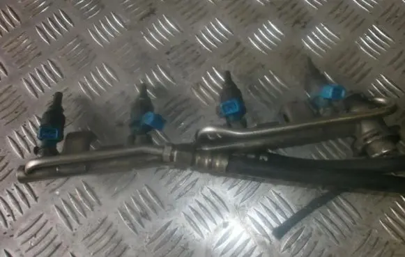 Audi A4 S4 B5 8D Fuel main line pipe 058133551f
