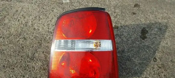 Volkswagen Touran I Rear/tail lights 1T0945258D