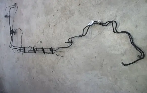 Peugeot 3008 II Brake line pipe/hose 