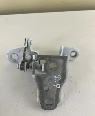 Dodge RAM 1500 DS Front door lower hinge 