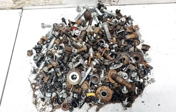 KIA Ceed Nuts/bolts 
