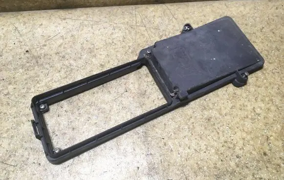 Mercedes-Benz E W124 Fuse box cover 1245400082