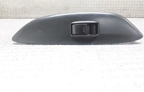 Toyota Yaris Electric window control switch