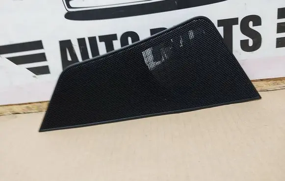 Mercedes-Benz E C207 W207 Side speaker trim/cover A2078270540