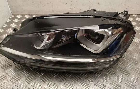 Volkswagen Golf III Headlight/headlamp 5G1941039