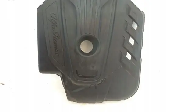 Alfa Romeo Stelvio Engine cover (trim)