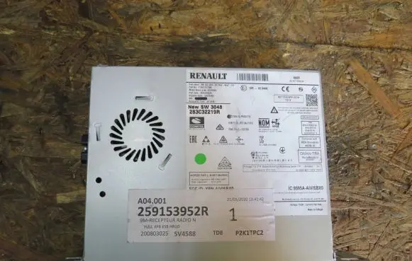 Renault Zoe Radio/CD/DVD/GPS head unit 259153952R