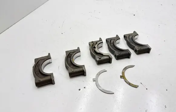 Mercedes-Benz C W205 Crankshaft Holder 27002