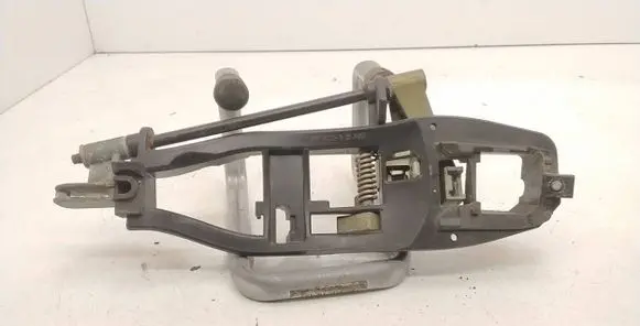 BMW 3 E46 Front door exterior handle/bracket 51218253453