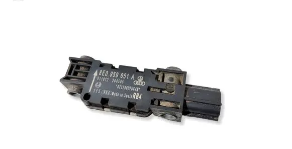 Audi A8 S8 D3 4E Airbag deployment crash/impact sensor 8E0959651A