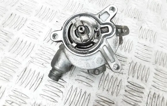 Volvo XC90 Vacuum pump 30731825