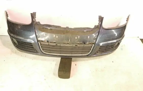 Volkswagen Jetta V Front bumper