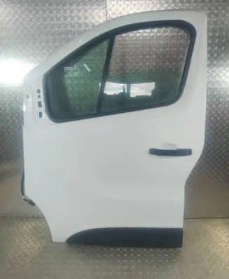 Renault Trafic III (X82) Front door