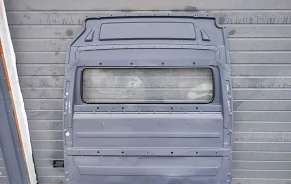 Volkswagen Crafter Partition between cabin 