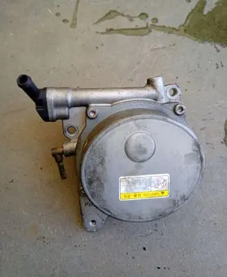 Hyundai Santa Fe Vacuum pump 288102F000