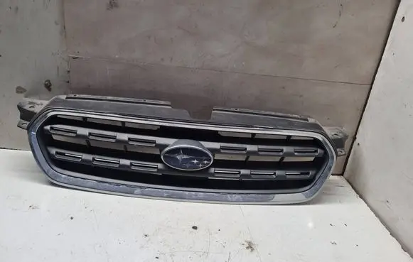 Subaru Outback Front bumper upper radiator grill 