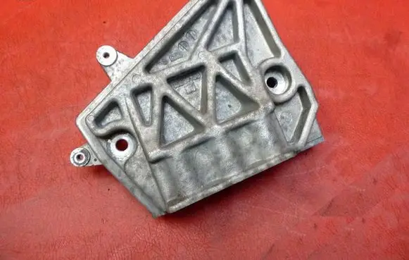 Opel Antara Engine mounting bracket 88440352