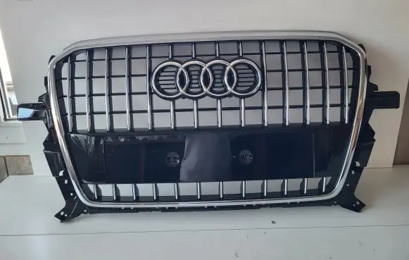 Audi Q5 SQ5 Front bumper upper radiator grill 8R0853651R