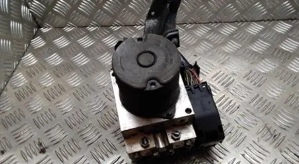 Mercedes-Benz CLS C219 ABS Pump A2114311312