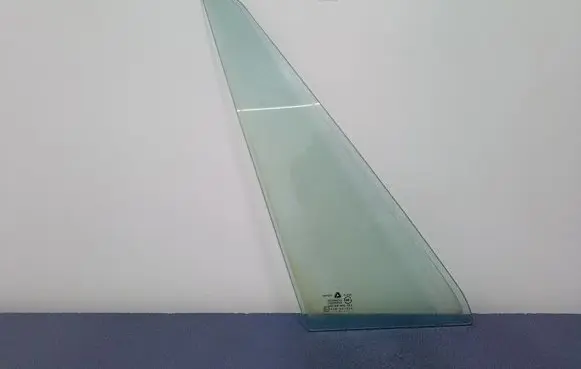 Hyundai Galloper Front door window glass four-door 