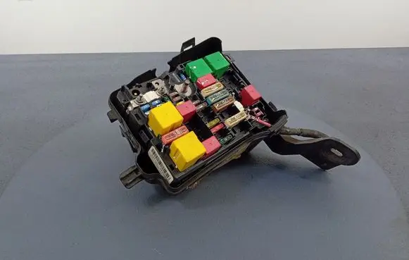 Peugeot 208 I Fuse box set 4528128