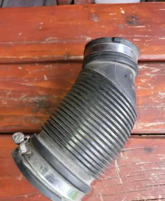 Opel Zafira B Air intake hose/pipe 55355563 329788454