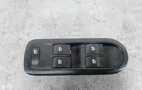Renault Scenic II - Grand scenic II Quarter vent window switch 156018070C