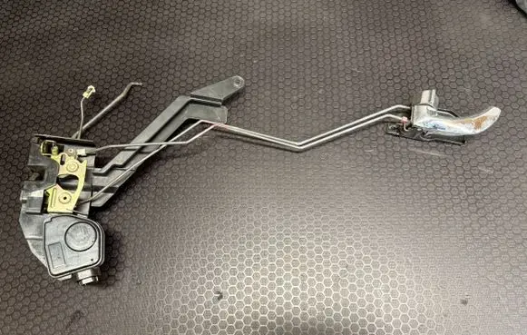 Hyundai Terracan Rear door lock