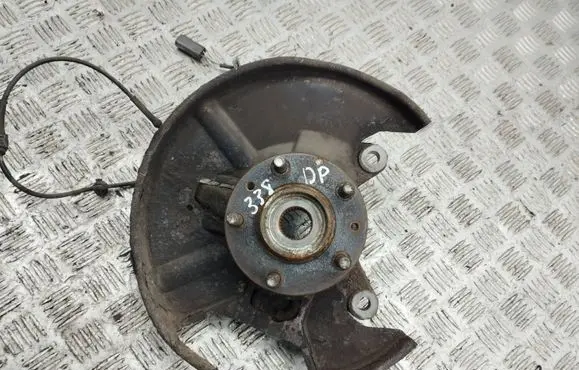 Mazda CX-7 Front wheel hub