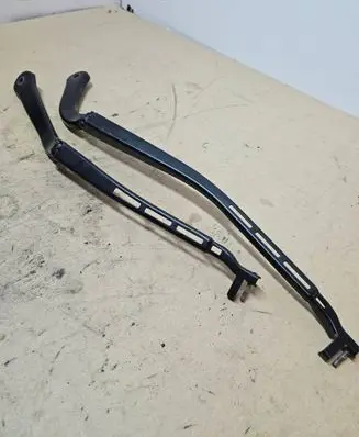 BMW 3 E90 E91 Front wiper blade arm 61617171639