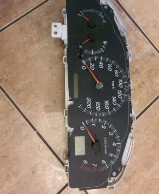 Mazda MPV II LW Speedometer (instrument cluster) LC8255430A 1575100401