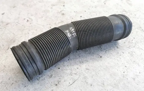 Skoda Fabia Mk1 (6Y) Air intake hose/pipe 6q0129684b