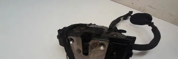 Renault Captur Rear door lock 805034742R