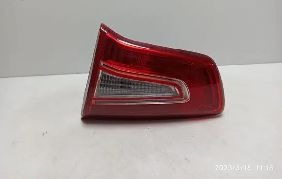 KIA Sportage Tailgate rear/tail lights